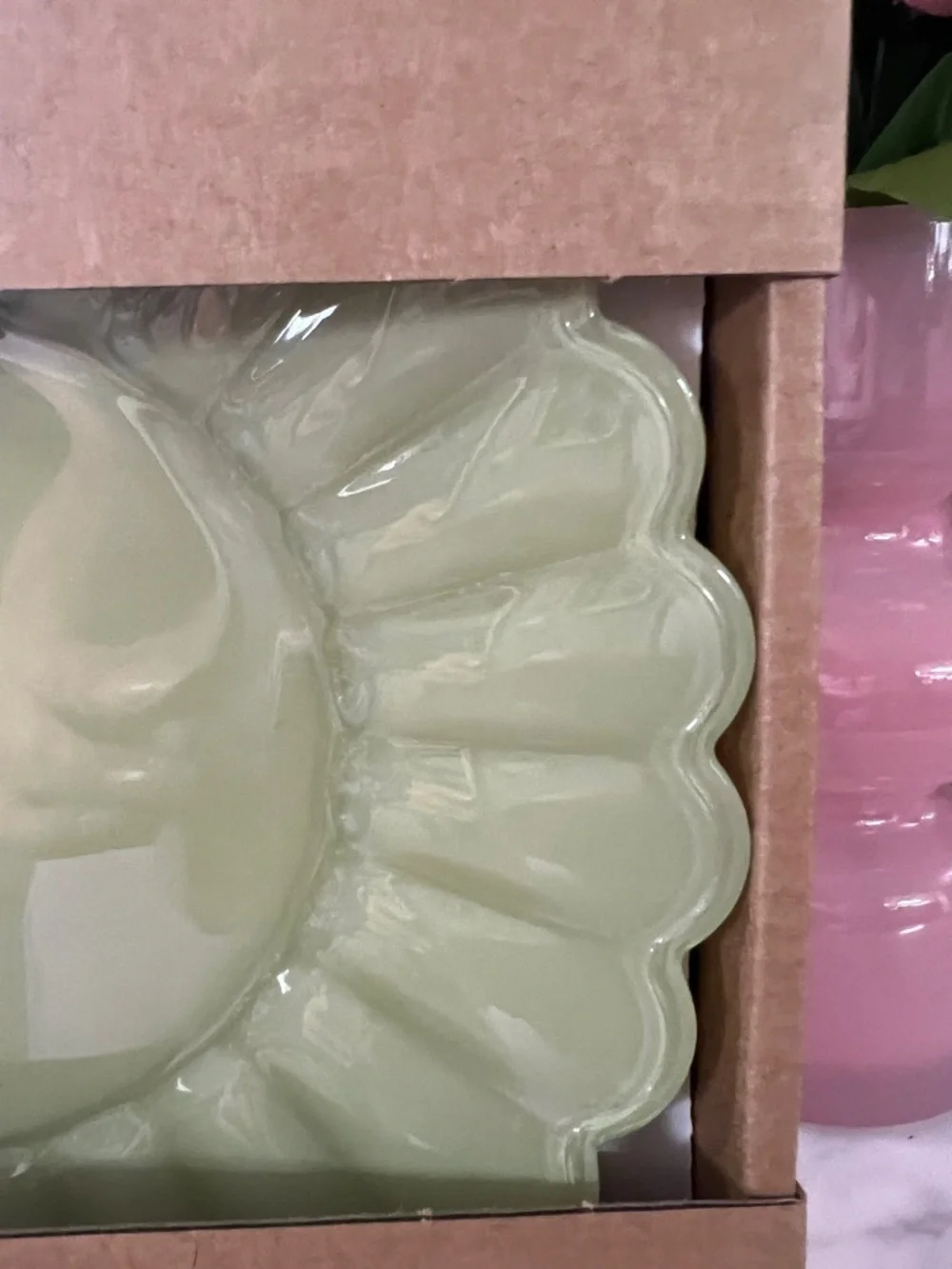 ✨NEW🌸Target Bullseye Playground 2026 Green Flower Shaped Glass Plates🍽️